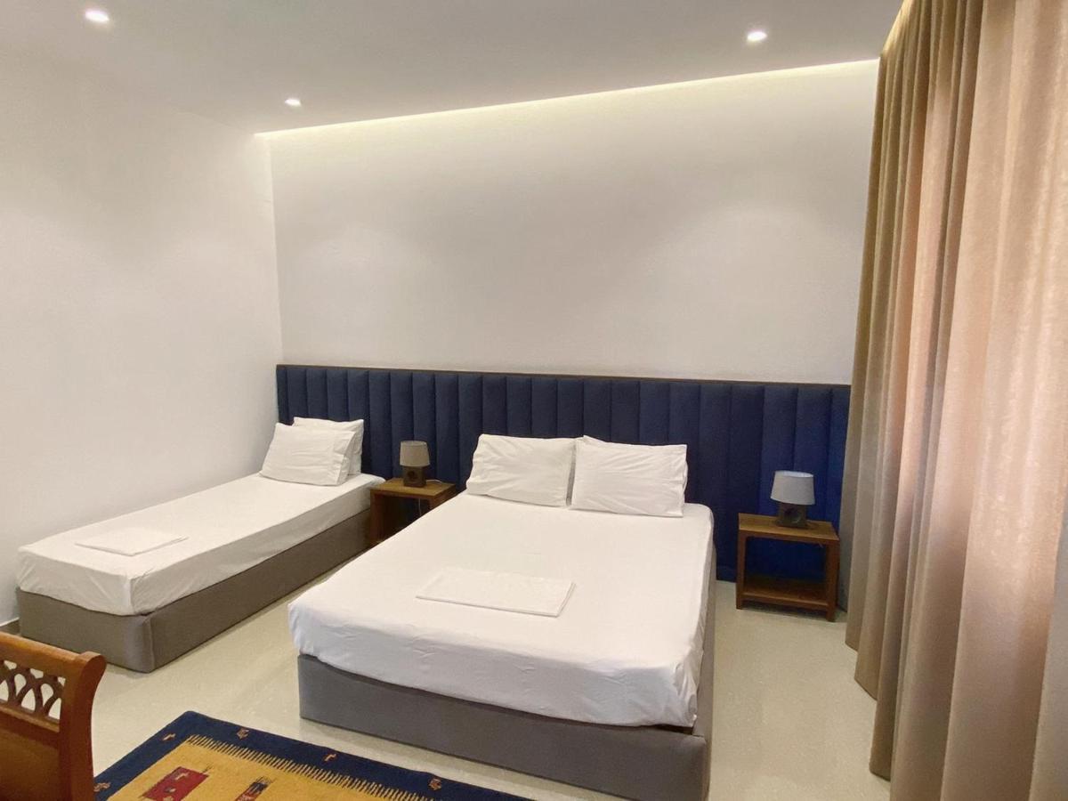 Guesthouse Niko Berat Exterior photo
